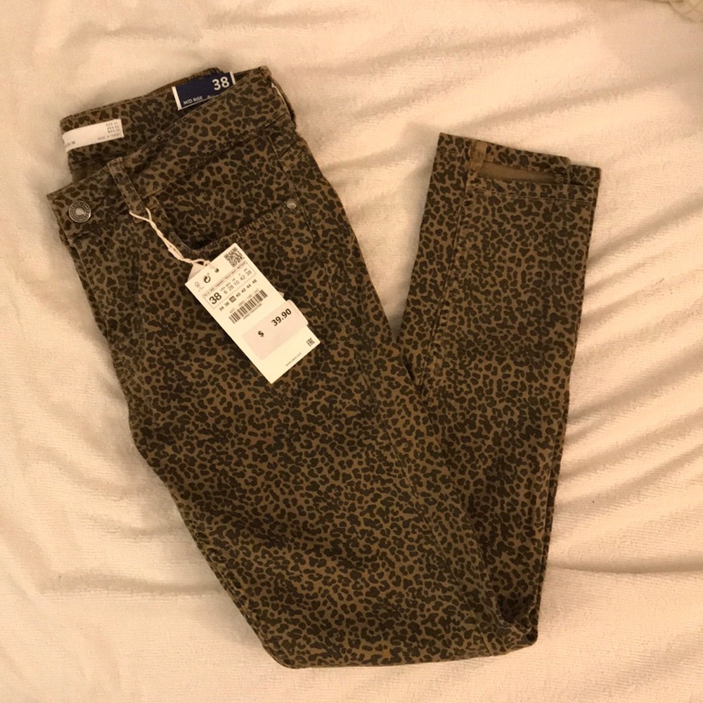 Zara Mid-Rise Skinny Jean